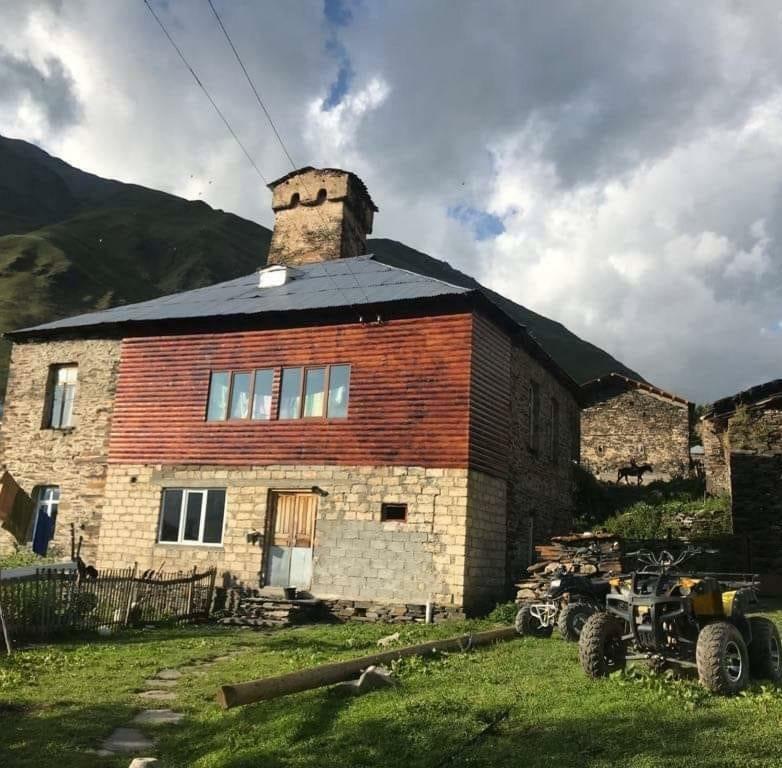 Erasti Guesthouse Ushguli ภายนอก รูปภาพ